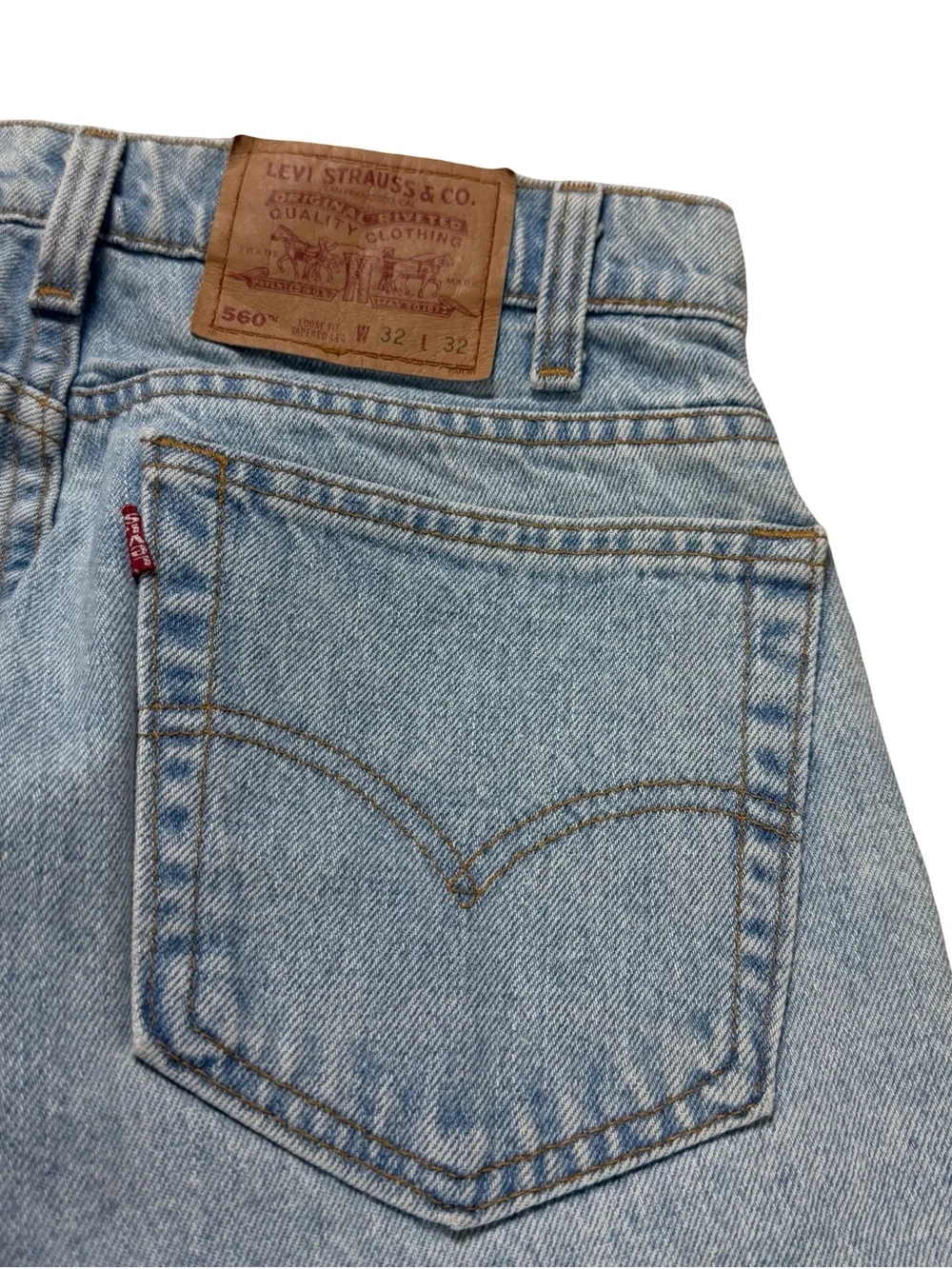 Vintage 90s Levis 560 Loose Fit Tapered Leg Light Wash Blue Jeans Size 32x32